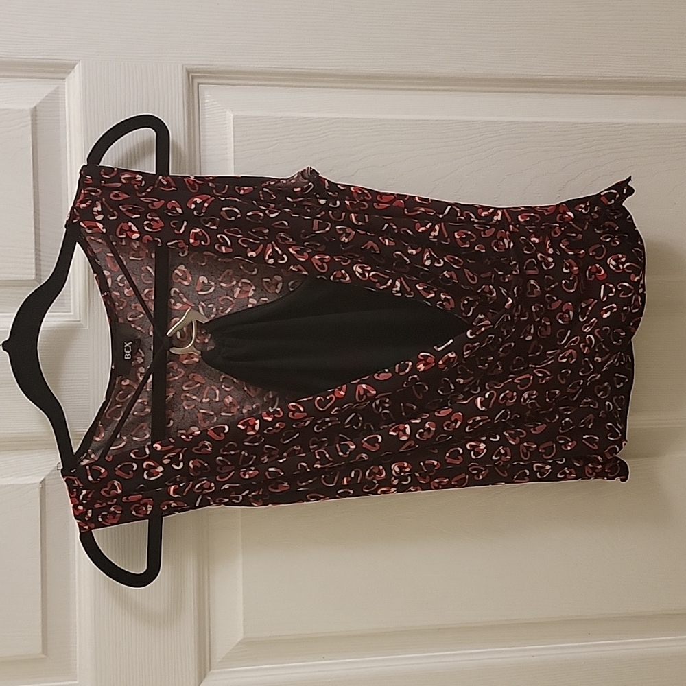 BCX Size Black and Red Rose Pattern Sleeveless Large Top